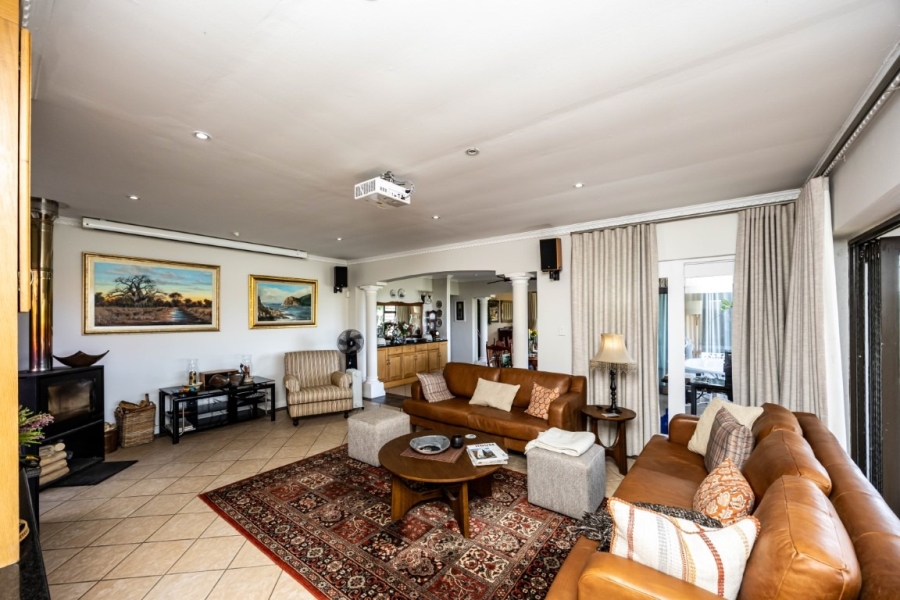 4 Bedroom Property for Sale in Beacon Bay Eastern Cape